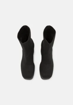 Call It Spring Vegan Nathali - Enkellaarsjes Met Plateauzool - Black -Call It Spring 0cb62aa648174337be100b6b370dbc4b