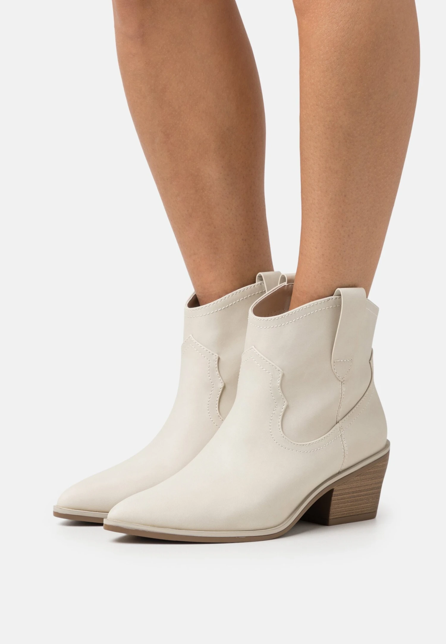 Call It Spring Outlaw - Korte Laarzen - Other White 1 Call It Spring Outlaw - Korte Laarzen - Other White