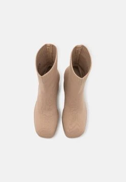 Call It Spring Vegan Nathali - Enkellaarsjes Met Plateauzool - Beige -Call It Spring 19f3447c02a34e3488d3fd5a100f3d0c
