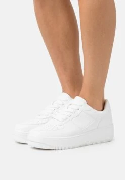 Call It Spring Fresh - Sneakers Laag - White Overflow
