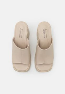 Call It Spring Lauryn - Muiltjes Met Hak - Light Grey 11 Call It Spring Lauryn - Muiltjes Met Hak - Light Grey -Call It Spring 42f8a322f39c41bbaefaa6e5293bb3d9