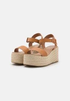 Call It Spring Memphis Vegan - Sandalen Met Plateauzool - Cognac -Call It Spring 511480bd49fa4a2dbcf98a5b2341f3d7