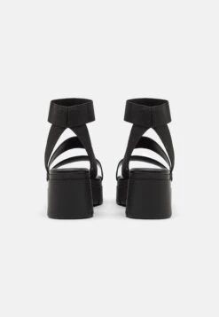 Call It Spring Vegan Shelbyy - Sandalen Met Plateauzool - Black 9 Call It Spring Vegan Shelbyy - Sandalen Met Plateauzool - Black -Call It Spring 9969c813c994477b80a8f0c92b6e69ce