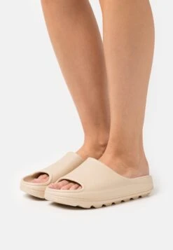 Call It Spring Vegan Julep - Badslippers - Bone